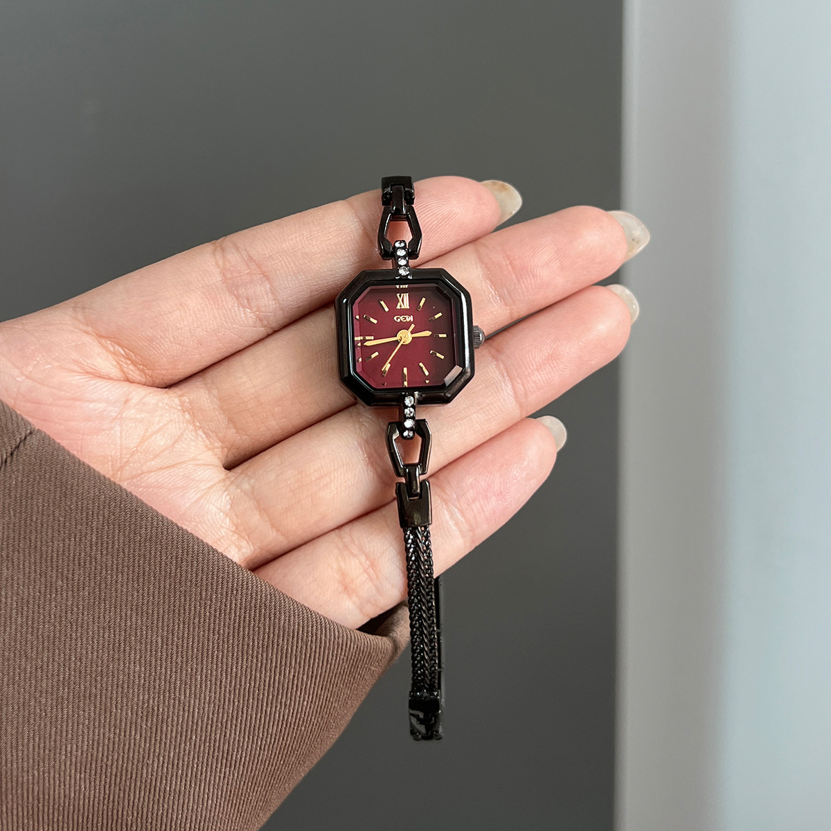 Jam Tangan Kuarsa Paduan Logam - Luxury Watch Values ulasan dan harga