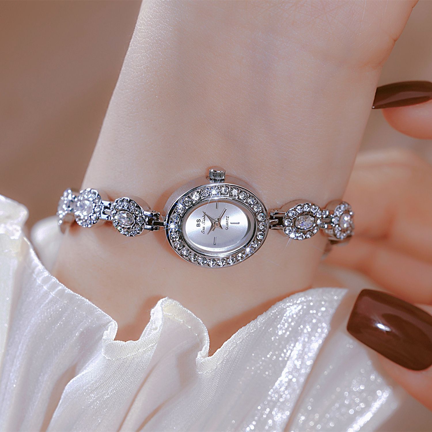 UTHAI Jam Tangan Rantai Wanita - Luxury Watch Brand For Women ulasan dan harga