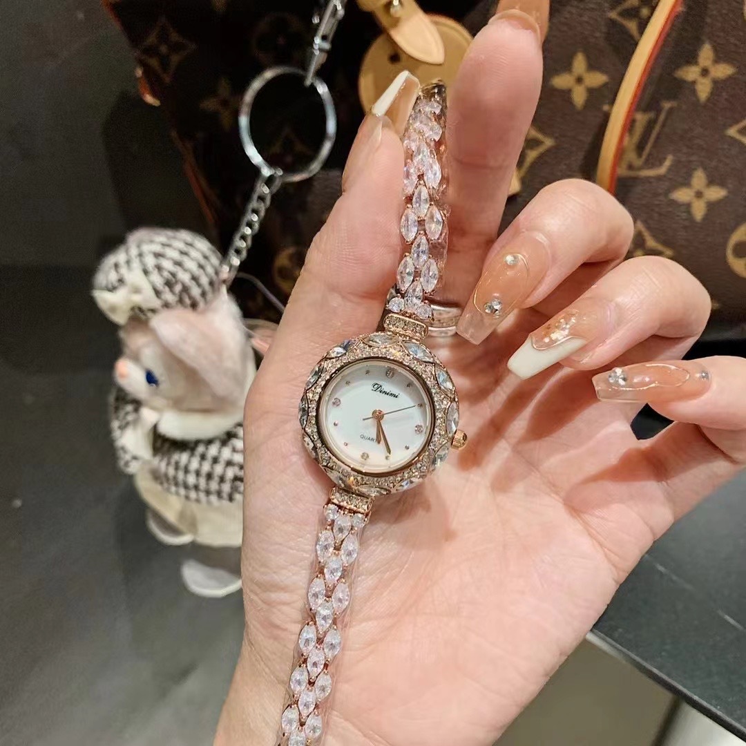 Jam tangan gelang wanita berga - Luxury Watch Values ulasan dan harga